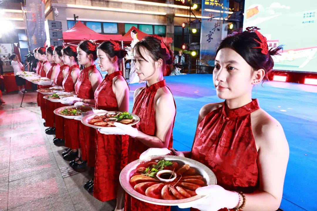 渔获拍卖、电竞、美食、划拳争霸！ 石狮市开海旅游消费季点燃夜经济(图6)