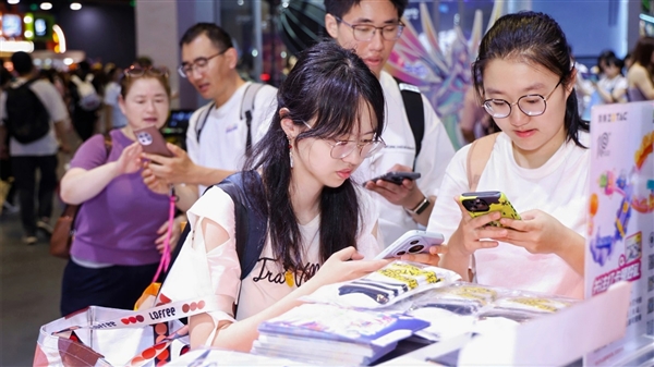 索泰全力支持2025全民电竞嘉年华 携手玩家共创电竞狂欢(图6)