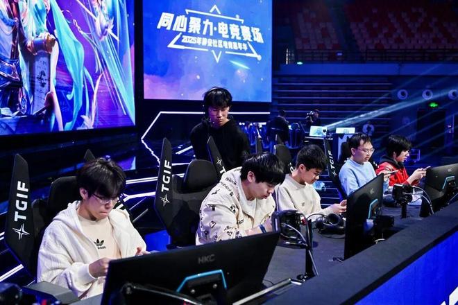 线上海选→专业赛场！静安社区电竞嘉年华让热爱拥有闪光舞台