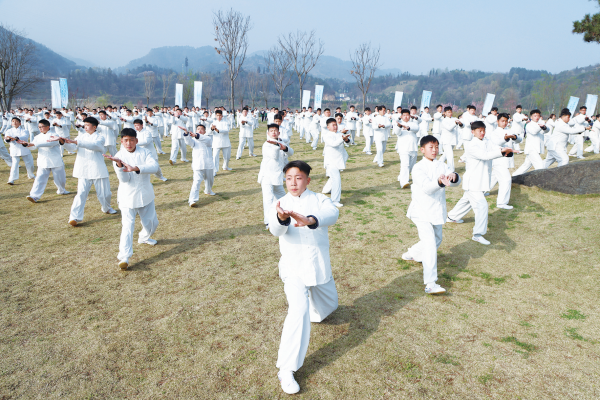 实力出圈！武当太极文化节当选湖北十大观赛游玩标杆