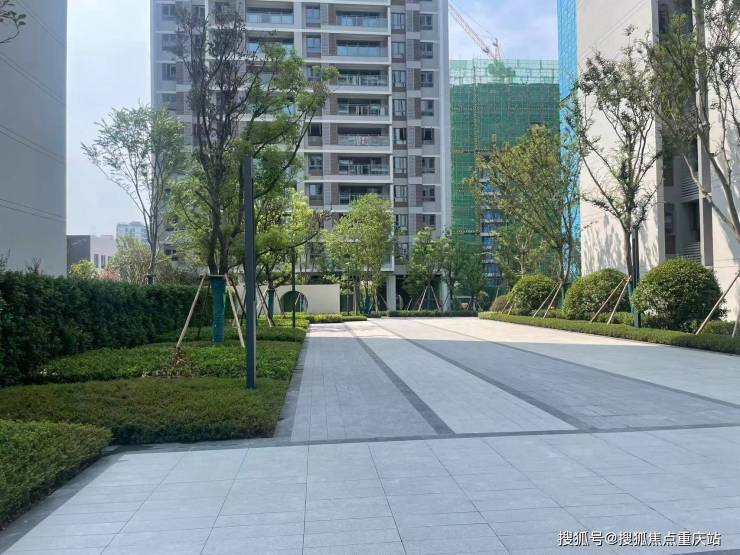 重庆里城樾公馆营销中心官方电线月购房专属优惠限时优惠倒计时5天
