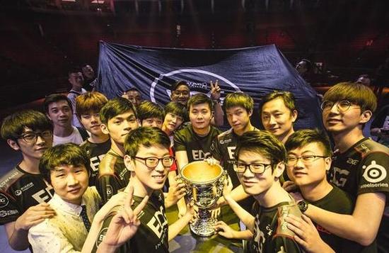 挪威国家队正版授权《足球大玩家》电竞手游迎两周年庆典