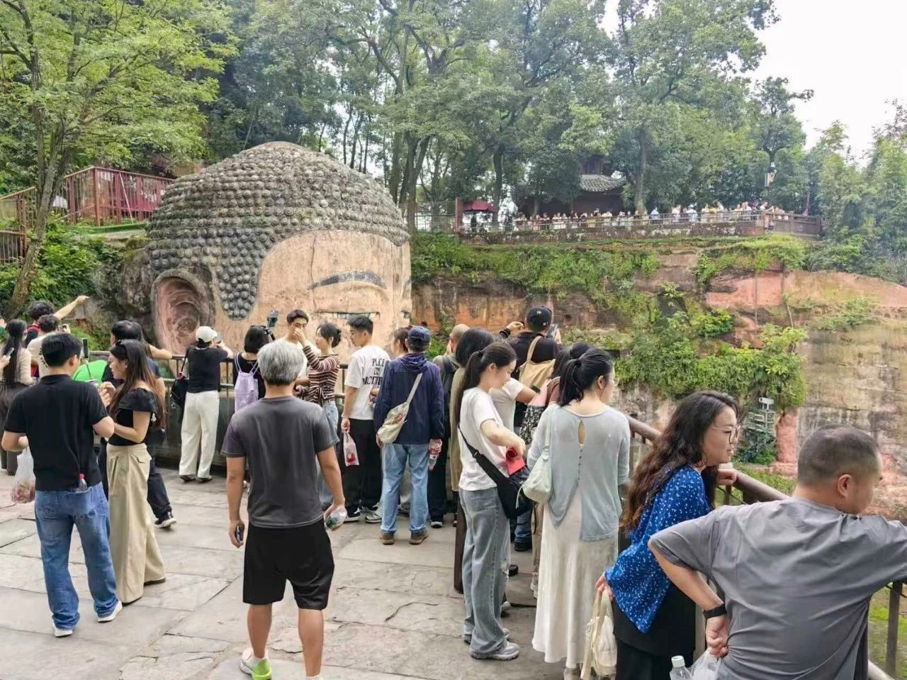 民俗夜游添新趣中秋假期第二天四川A级景区迎客49703万人次
